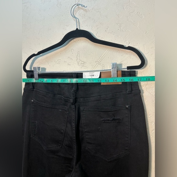 Judy Blue Pretty Poison High Rise Tummy Control Destroy Flare Jeans NWT 16 - Picture 8 of 9